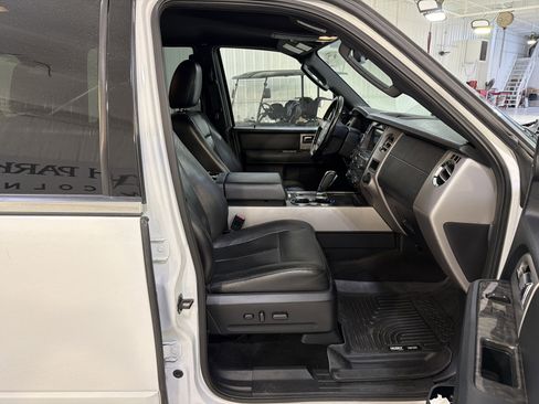 Used 2017 Ford Expedition Limited image 14