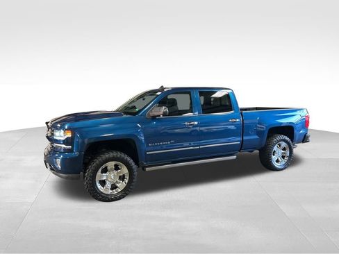 Used 2018 Chevrolet Silverado 1500 LTZ Z71 w/ LTZ Plus Package image 3