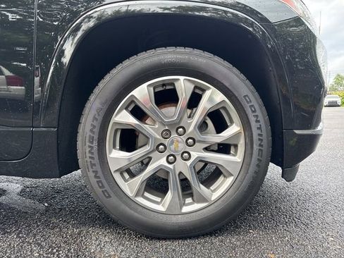 Used 2018 Chevrolet Traverse Premier w/ Driver Confidence II Package image 12