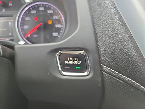 Used 2017 GMC Acadia SLE w/ Driver Alert Package I AWD/4WD image 31
