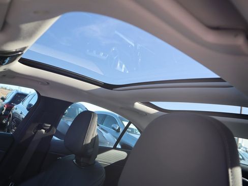 Used 2025 Mercedes-Benz E 450 4MATIC Sedan image 14