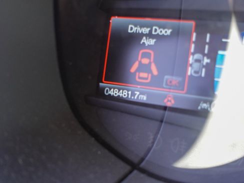 Used 2024 Ford Edge Titanium image 17