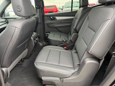 Used 2025 Buick Enclave Preferred image 15