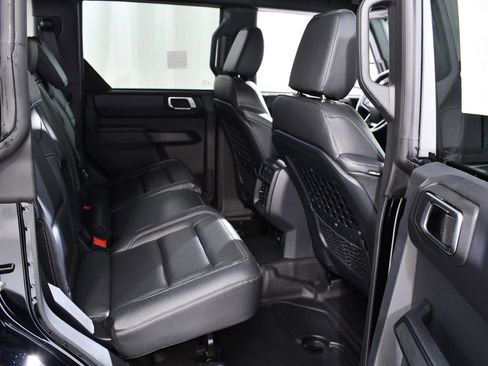 New 2025 Ford Bronco Badlands image 19