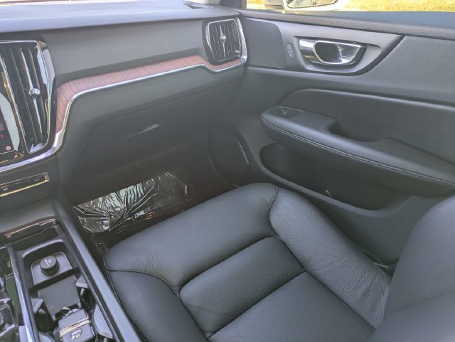 Used 2023 Volvo V60 B5 Cross Country Plus AWD/4WD image 17