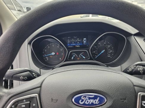Used 2017 Ford Focus SE FWD image 15