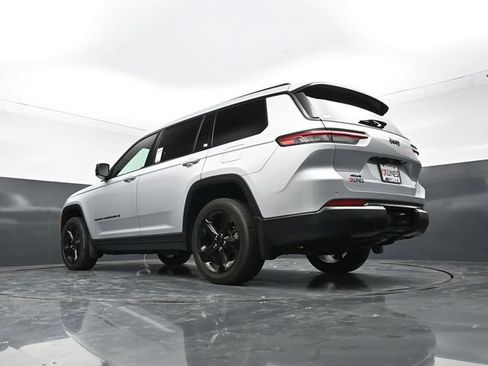 Used 2023 Jeep Grand Cherokee L Laredo AWD/4WD image 66