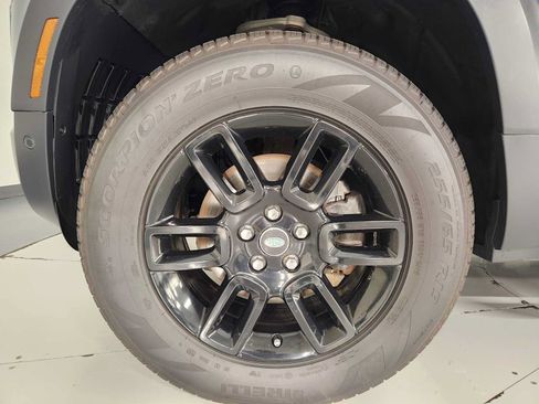 Used 2023 Land Rover Defender 110 S AWD/4WD image 8