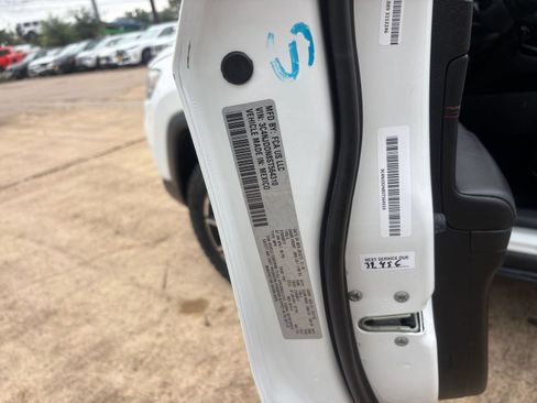 Used 2025 Jeep Compass Trailhawk AWD/4WD image 27