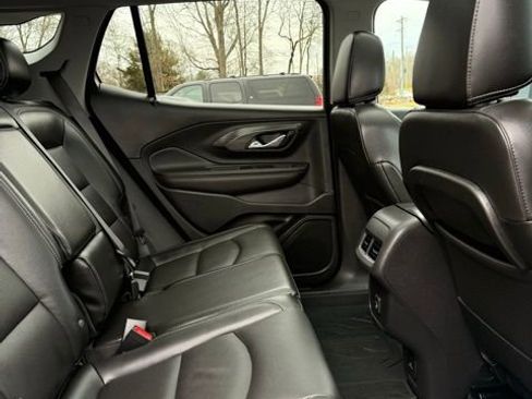 Used 2022 GMC Terrain SLT w/ Infotainment Package II image 21