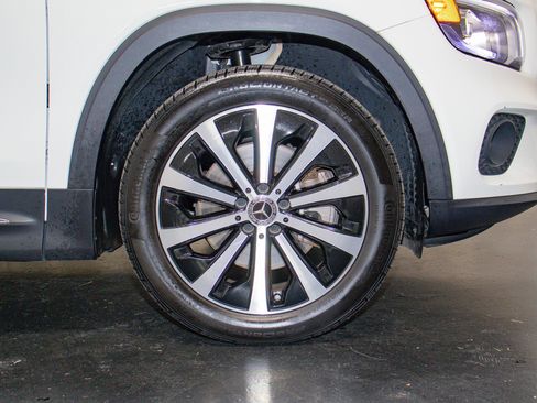 Used 2022 Mercedes-Benz GLB 250 GLB 250 image 9