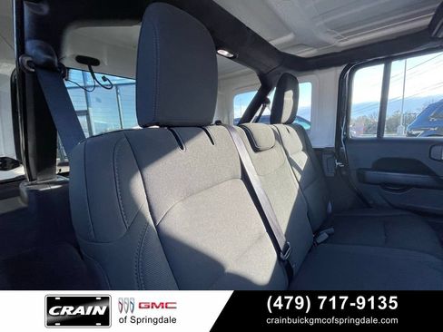 Used 2021 Jeep Wrangler Unlimited Sahara AWD/4WD image 26