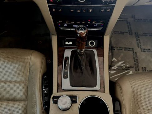 Used 2010 Mercedes-Benz E 550 Coupe image 23