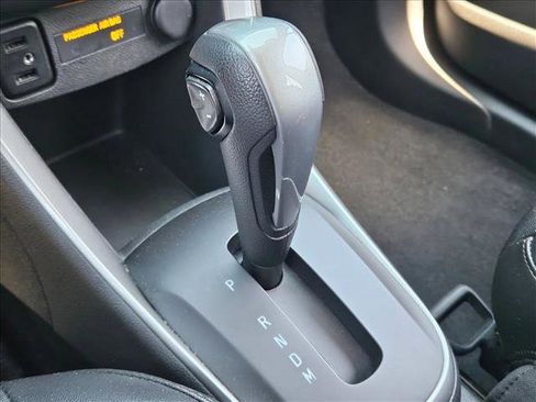 Used 2018 Chevrolet Trax LT w/ LT Convenience Package image 11