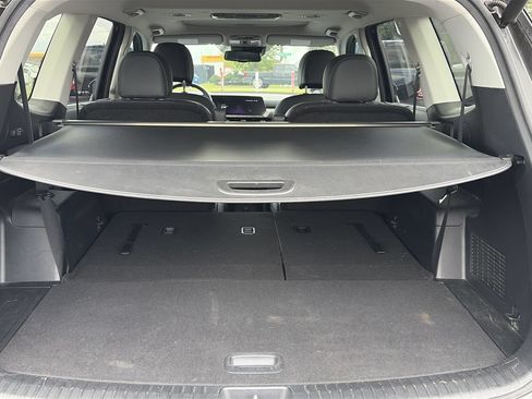 Used 2024 Kia Telluride EX w/ EX Captain's Chair Package FWD image 32