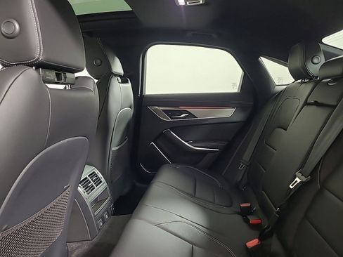 Used 2024 Jaguar XF R-Dynamic SE image 17