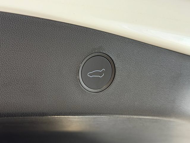 Used 2023 Tesla Model 3 Standard Range RWD image 29