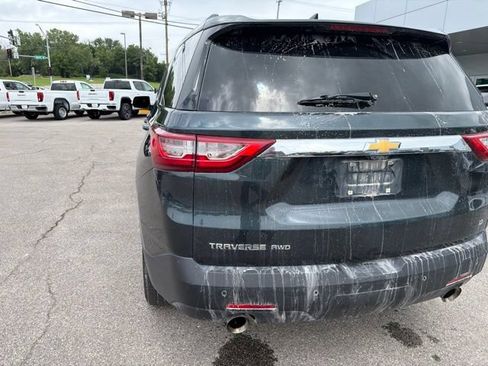 Used 2019 Chevrolet Traverse LT w/ LT Premium Package AWD/4WD image 24