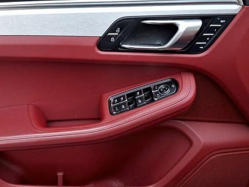 Certified 2023 Porsche Macan Turbo AWD/4WD image 16