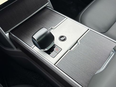 New 2026 Land Rover Range Rover SV AWD/4WD image 26