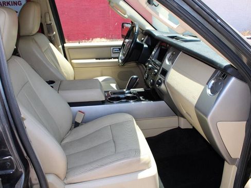 Used 2017 Ford Expedition EL Limited image 12