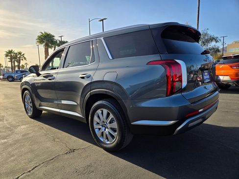 Used 2024 Hyundai Palisade SEL FWD image 4