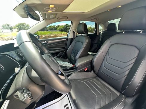 Used 2024 Volkswagen Jetta SEL FWD image 21