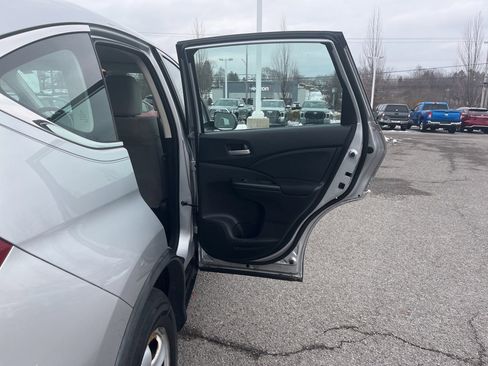 Used 2015 Honda CR-V LX image 14