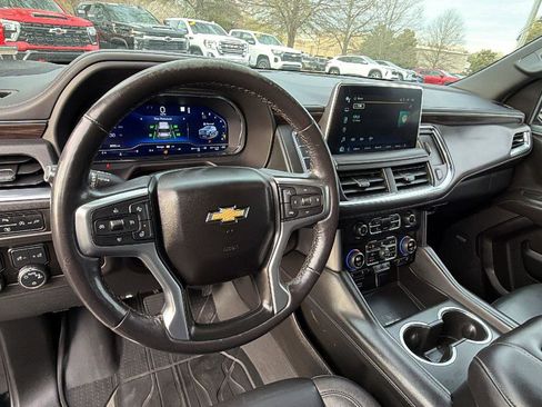 Used 2022 Chevrolet Tahoe LT w/ LT Signature Plus Package RWD image 24