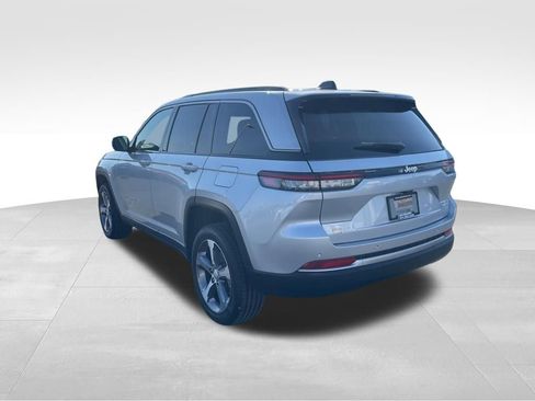 New 2026 Jeep Grand Cherokee Limited RWD image 5