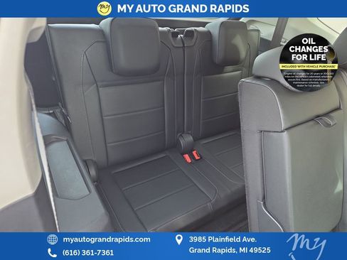 Used 2019 Volkswagen Tiguan SEL image 23