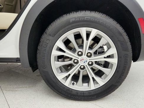 Used 2023 Buick Envision Preferred image 9