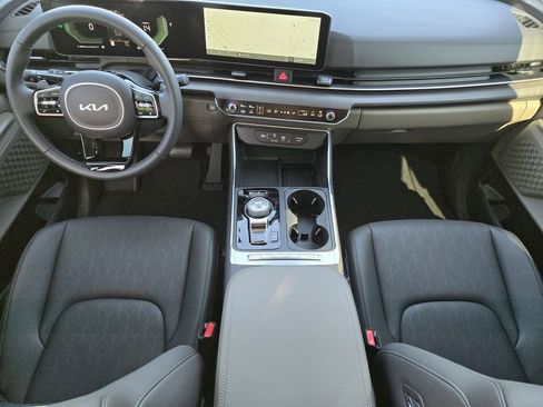 New 2026 Kia Carnival EX FWD image 18