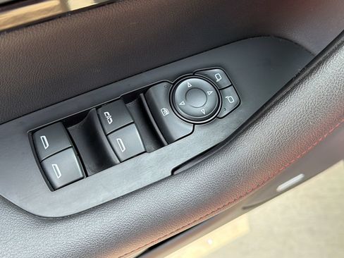 Used 2019 Chevrolet Blazer RS FWD image 14