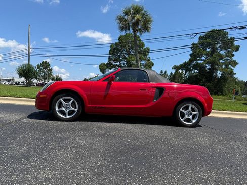 Used 2002 Toyota MR2 RWD image 11