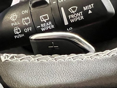 New 2025 Jeep Grand Cherokee L Laredo w/ Luxury Tech Group I image 25