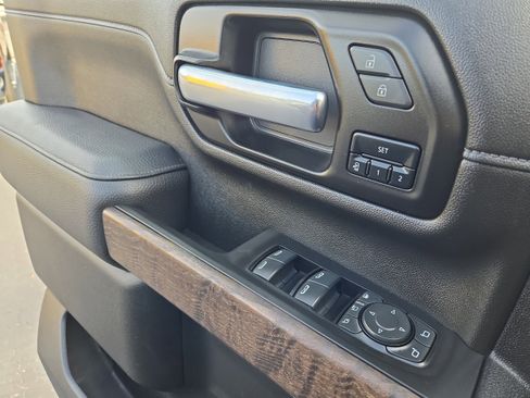 Used 2021 GMC Sierra 2500 Denali w/ Denali Black Diamond Edition image 20