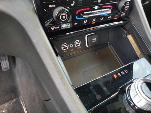 New 2025 Jeep Grand Cherokee Laredo w/ Luxury Tech Group I image 19