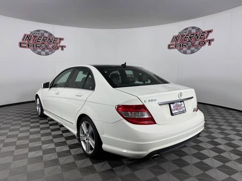 Used 2010 Mercedes-Benz C 300 Sedan image 5