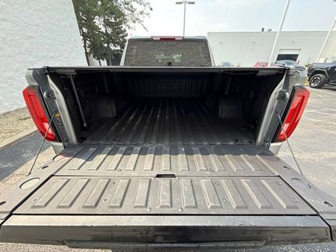 Used 2025 GMC Sierra 1500 SLT w/ SLT Premium Package AWD/4WD image 7