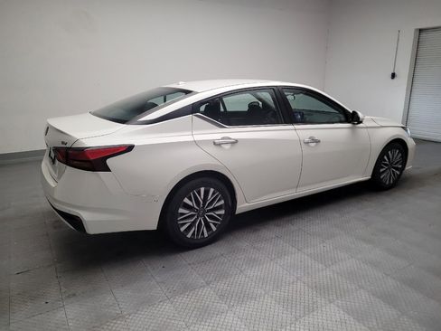 Used 2023 Nissan Altima 2.5 SV FWD image 10