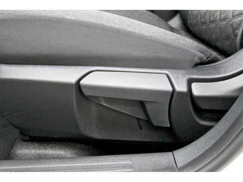 New 2026 Nissan Kicks SV w/ SV Premium Package image 27