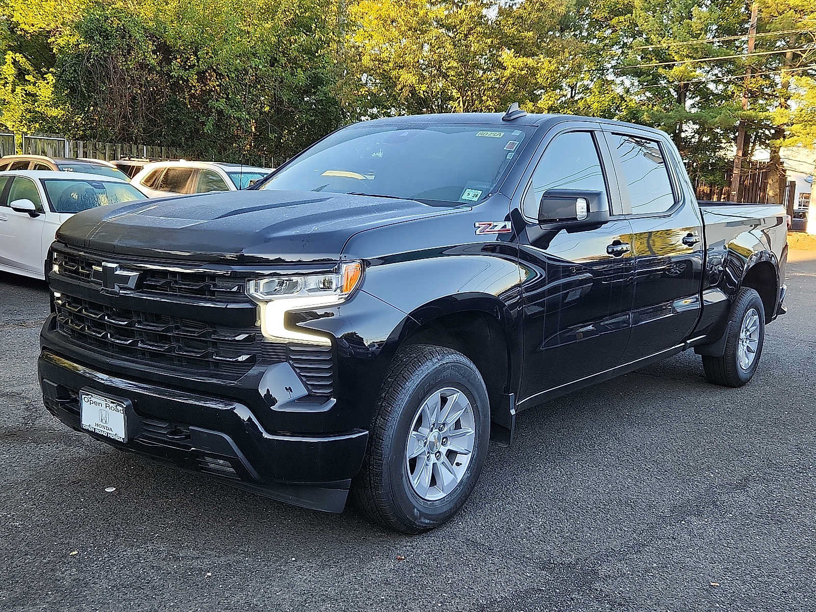 Used 2023 Chevrolet Silverado 1500 RST AWD/4WD image 3