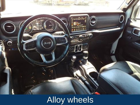 Used 2023 Jeep Wrangler Unlimited Sahara w/ Cold Weather Group AWD/4WD image 22