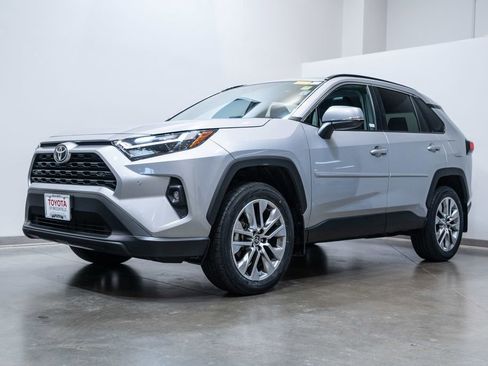Certified 2023 Toyota RAV4 XLE Premium image 3