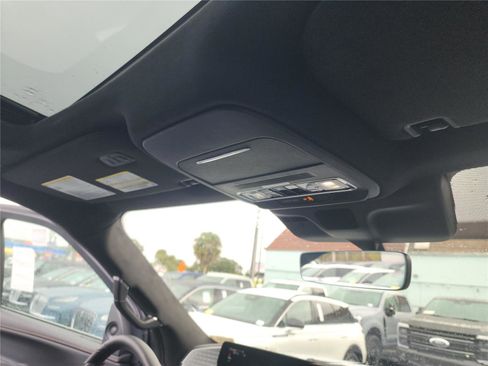 New 2025 Lincoln Navigator L Black Label image 33