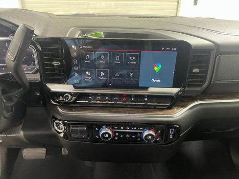 Used 2023 GMC Sierra 1500 SLE w/ Preferred Package AWD/4WD image 15