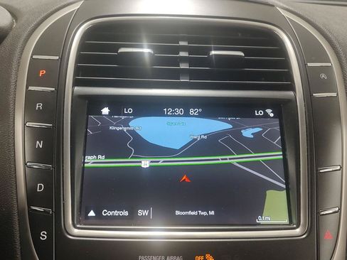 Used 2019 Lincoln Nautilus Select FWD image 7
