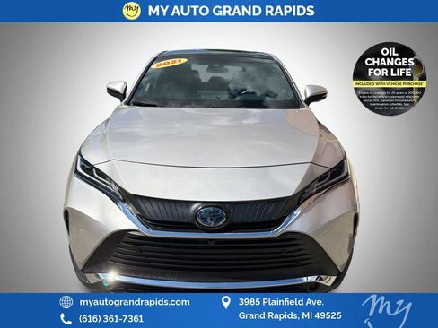 Used 2021 Toyota Venza Limited w/ Advanced Technology Package AWD/4WD image 2
