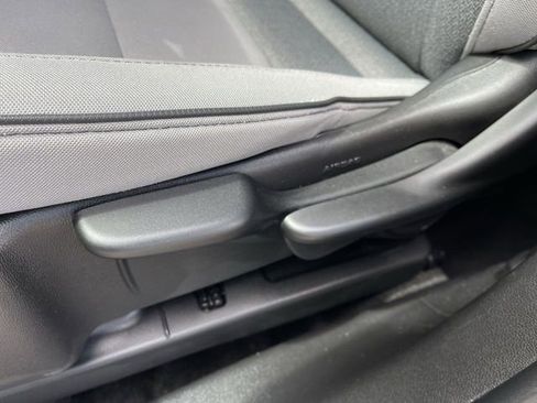 Used 2025 Chevrolet TrailBlazer LT image 12